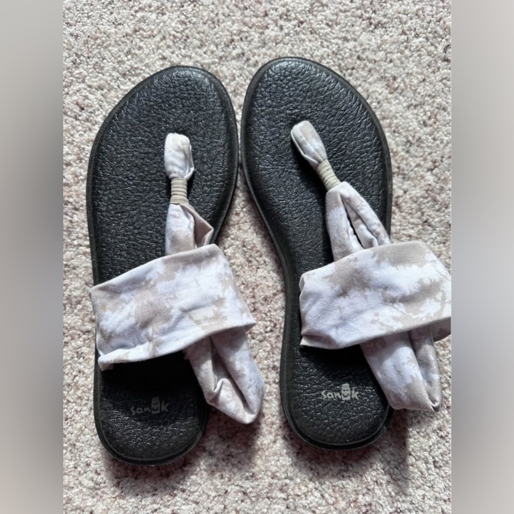 Sanuk Women's Yoga Sling Flip Flop, Natural Tye Dye, 10 M
